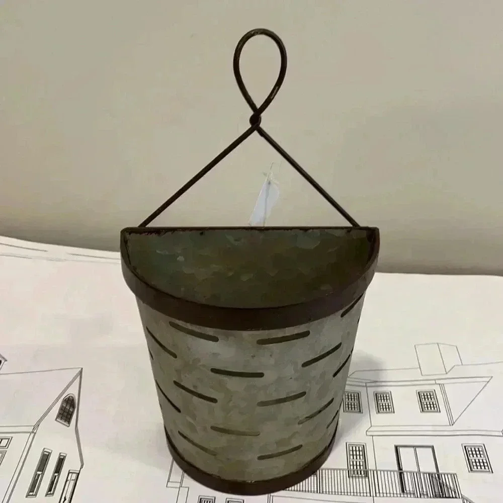 Olive basket decor